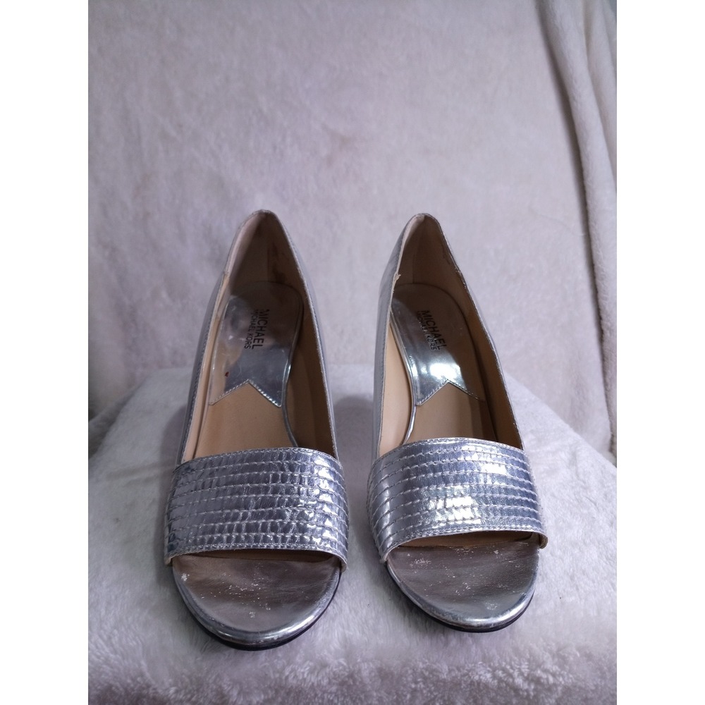 Michael Kors Womens Silver Metallic Peep Toe Wedge Sandals Heels Size 8.5M - Picture 5 of 7
